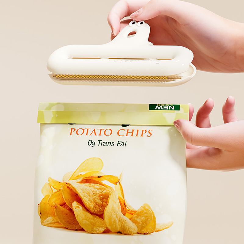 1/4 cartoon sealing clip moist - огляд і ціна Food Snacks Wholesale